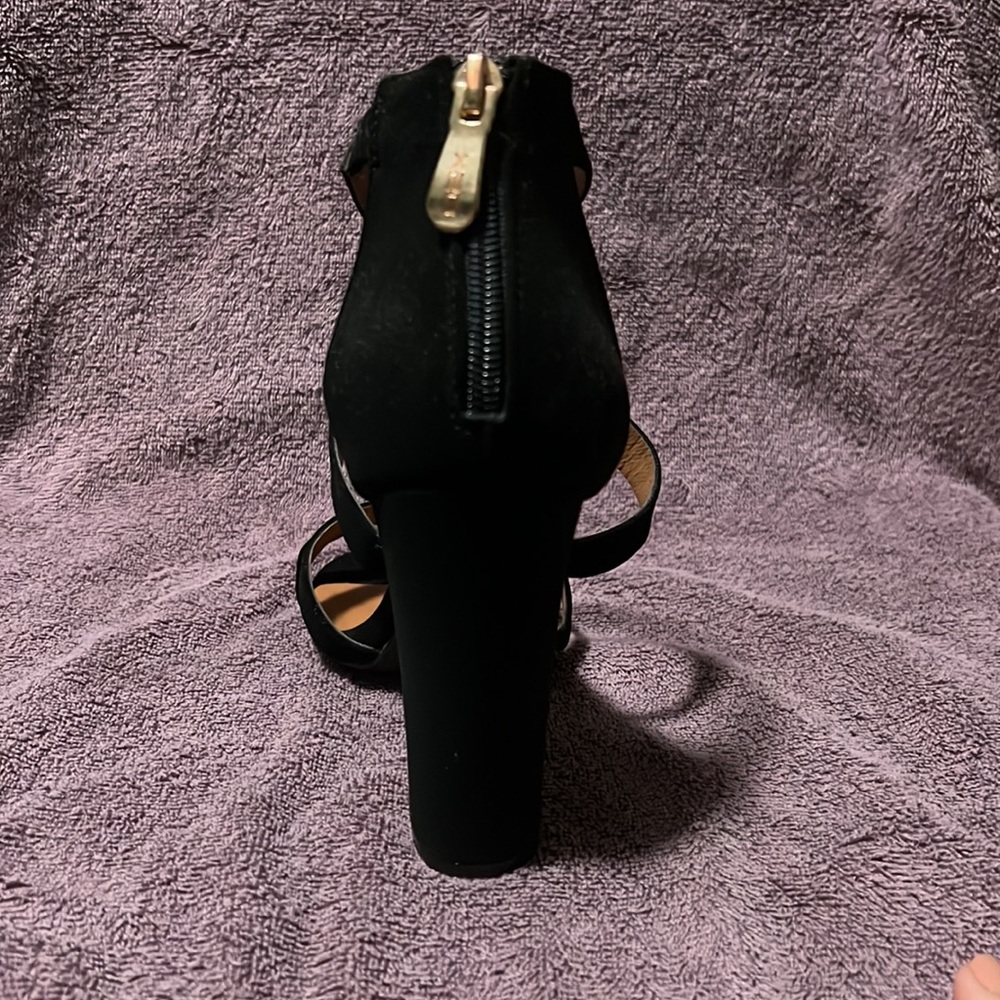 Size 7/5 - Picture 4 of 4